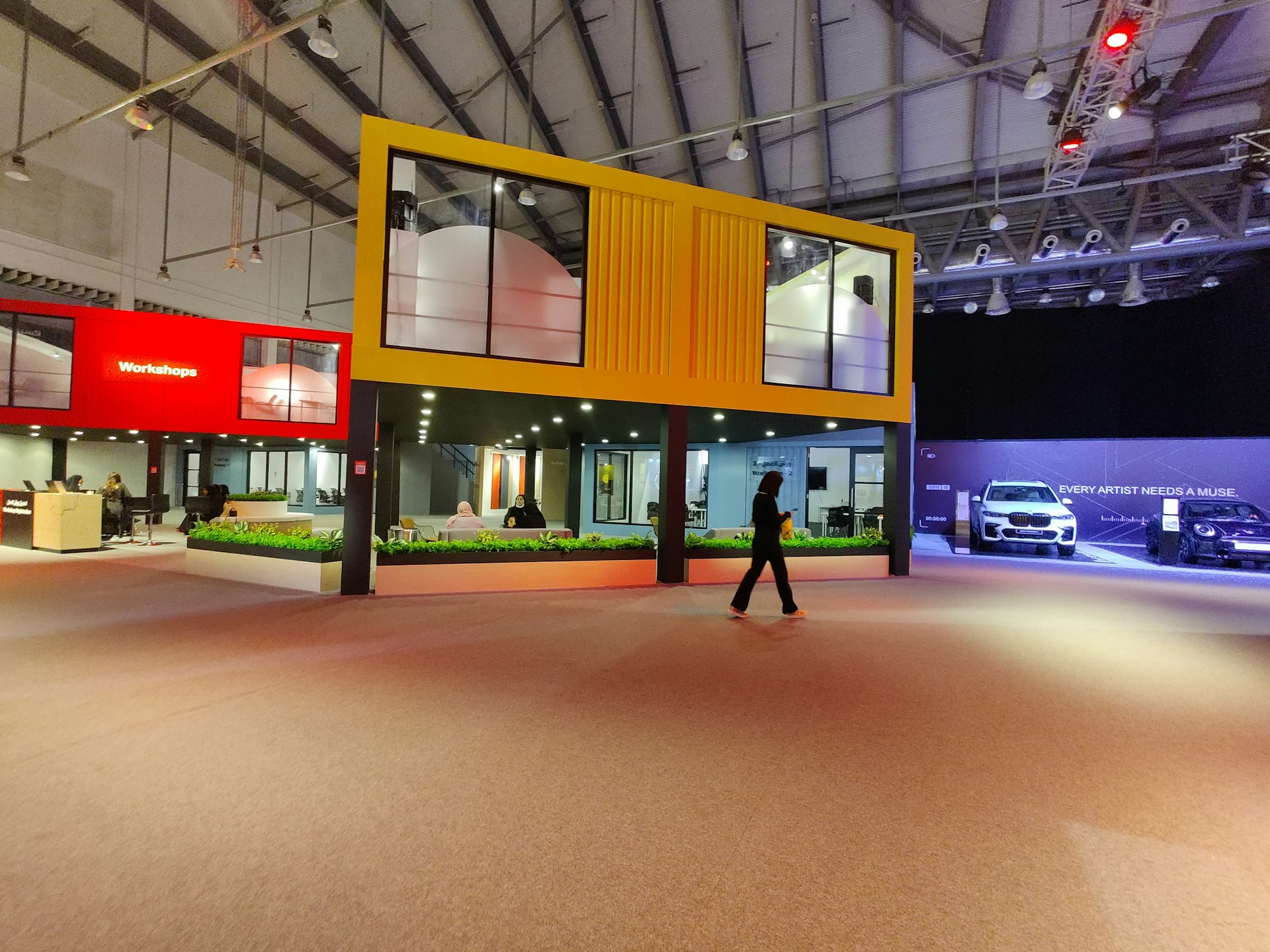 Transforming Car Shopping: How AR Virtual Showrooms Are Redefining the Automotive Experience