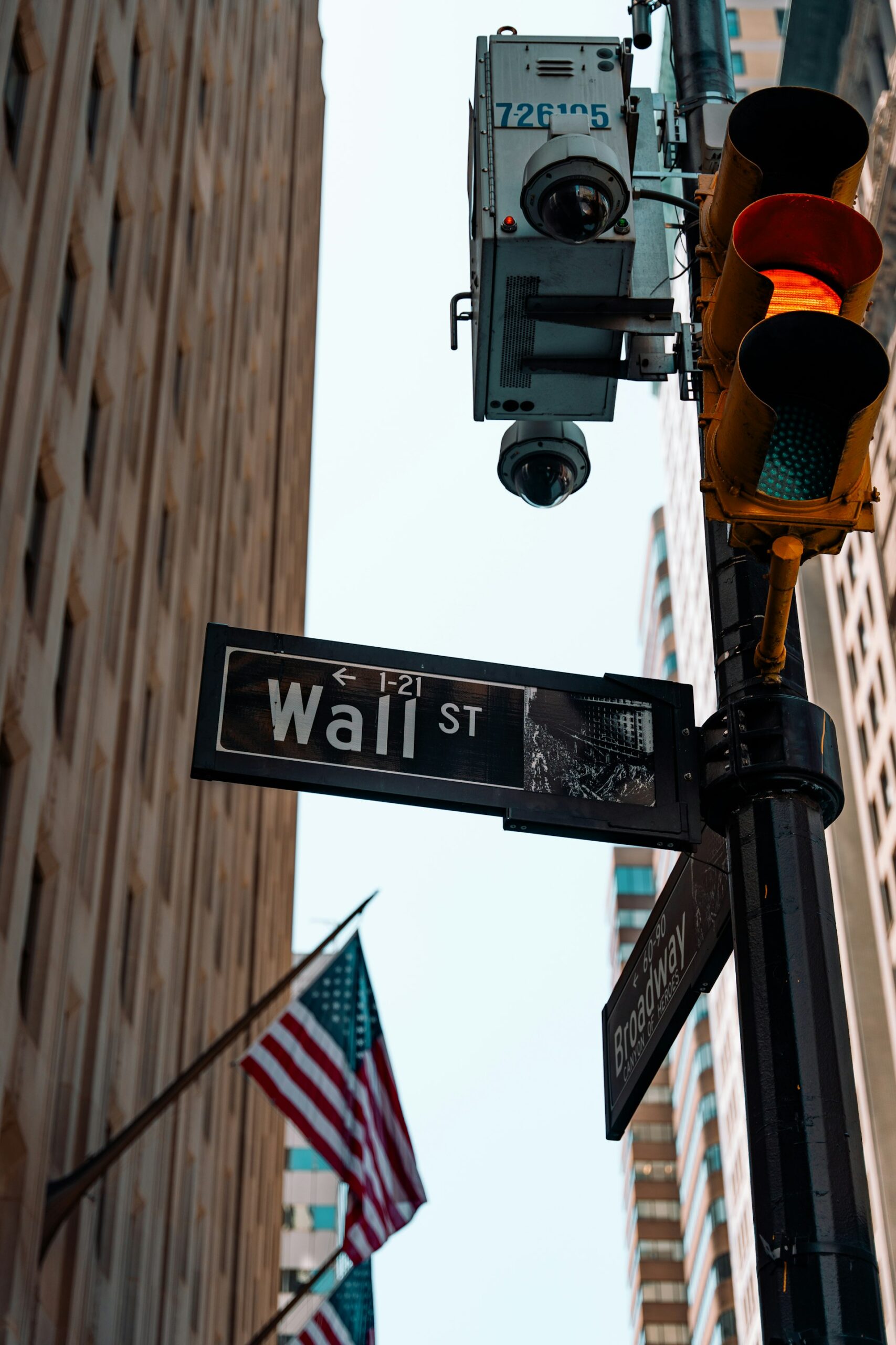How Hedge Funds Influence Market Volatility: Strategies, Risks, and Opportunities